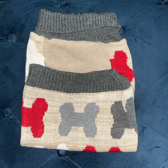 🐾 Pup Crew Bones Split Neck Dog Sweater - Picture 3 of 6